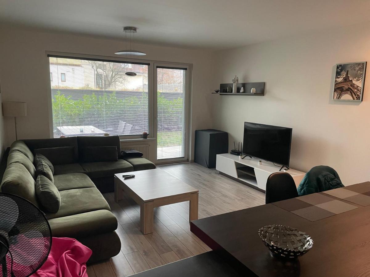 Garden Apartman Radnica - Private Parking Included Кошице Екстериор снимка