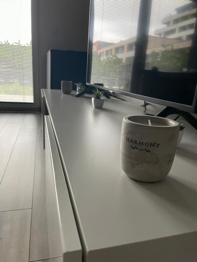 Garden Apartman Radnica - Private Parking Included Кошице Екстериор снимка