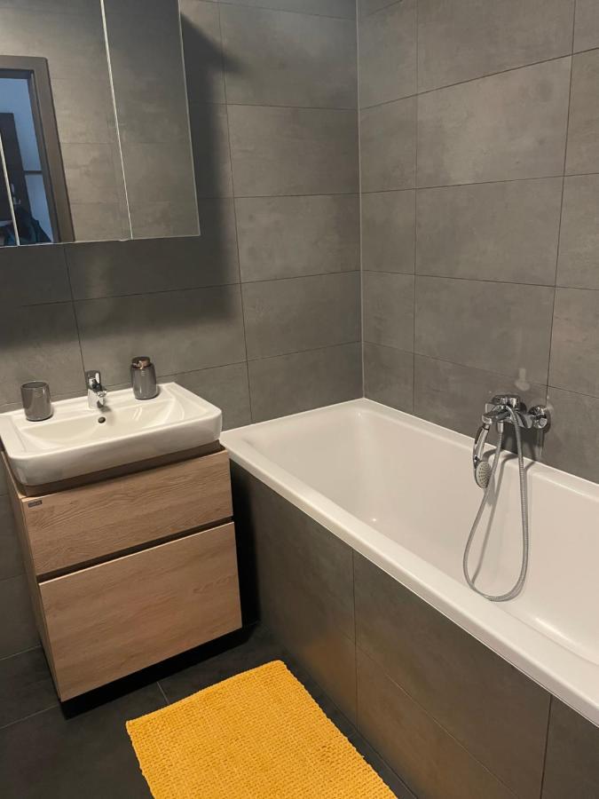 Garden Apartman Radnica - Private Parking Included Кошице Екстериор снимка