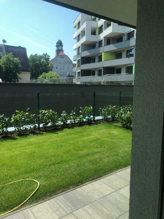 Garden Apartman Radnica - Private Parking Included Кошице Екстериор снимка