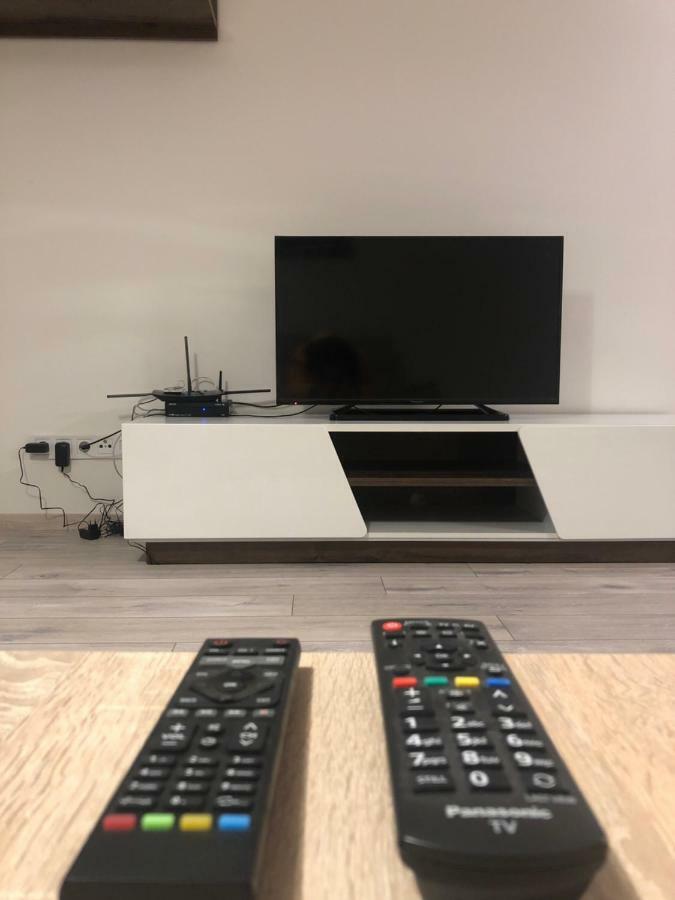 Garden Apartman Radnica - Private Parking Included Кошице Екстериор снимка